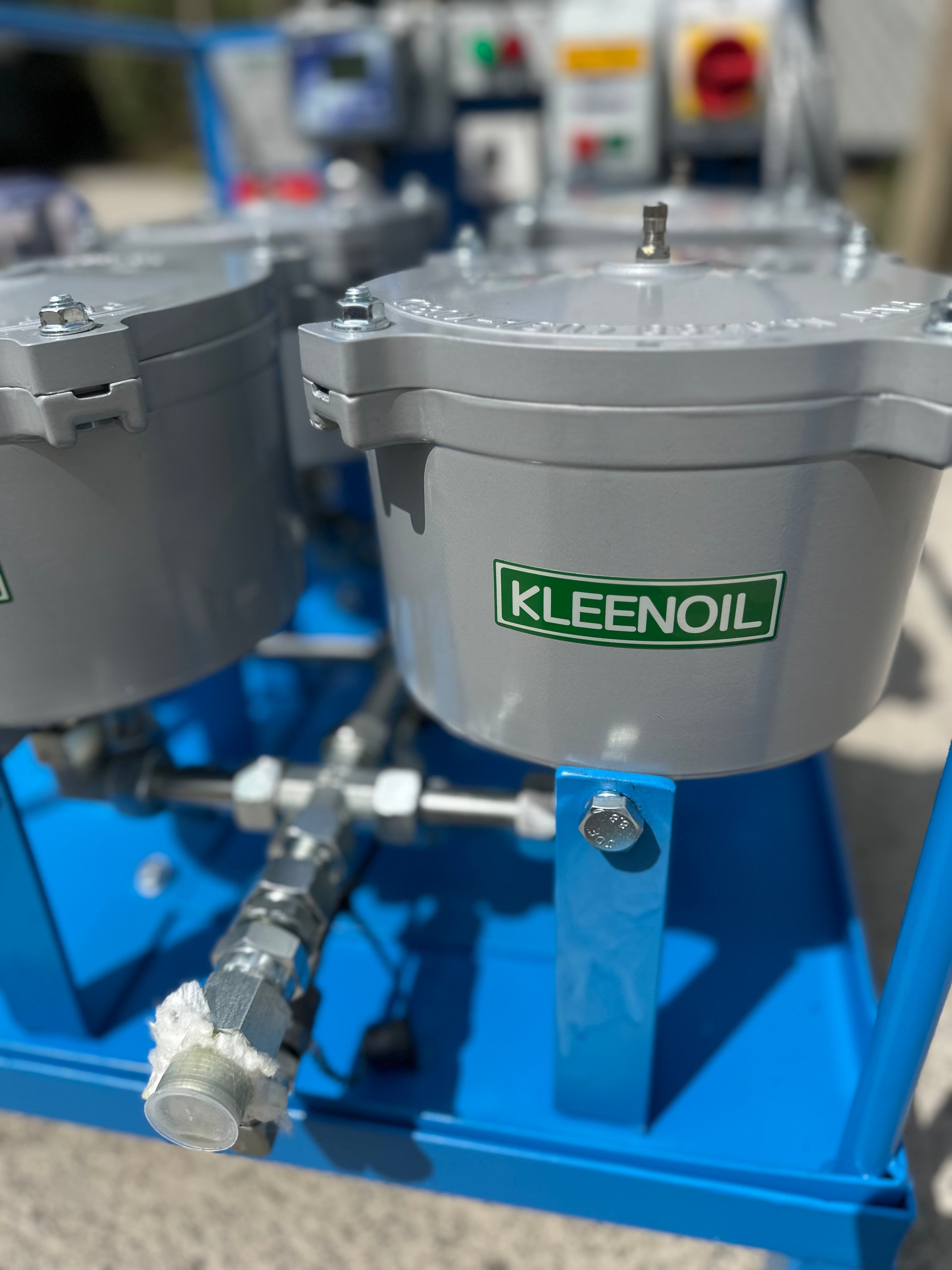 Kleenoil By-pass Filtration System MS4 - C/W M10 Micromag Oil purification cart.