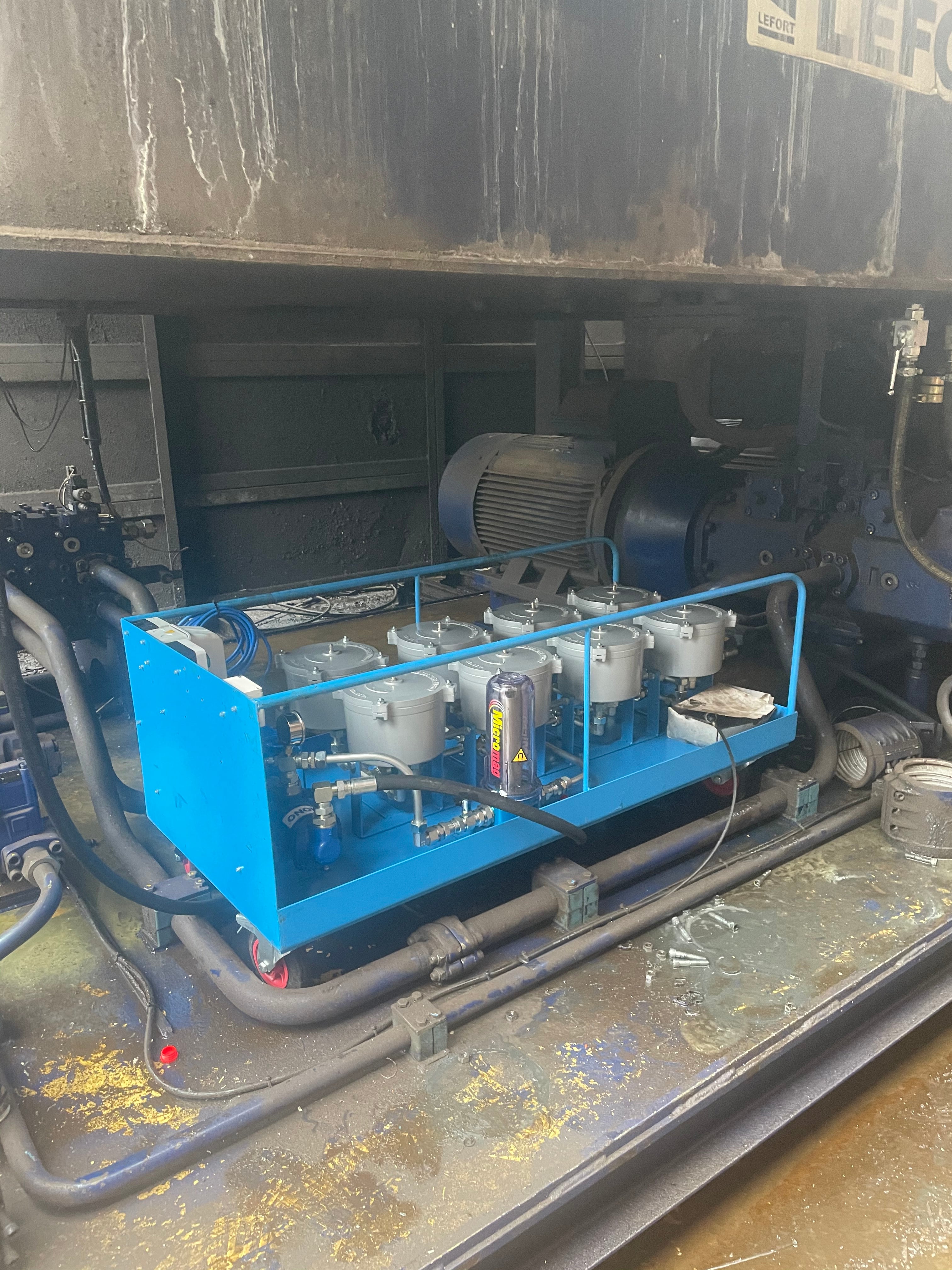 Kleenoil By-pass Filtration System MS8 - c/w Micromag M10 Oil purification cart.
